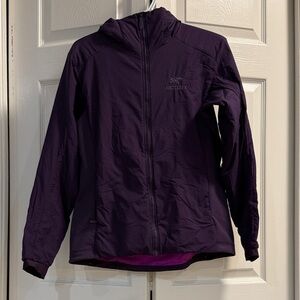 Arc'teryx Women's Deep Purple Atom Hooded Ski Jacket